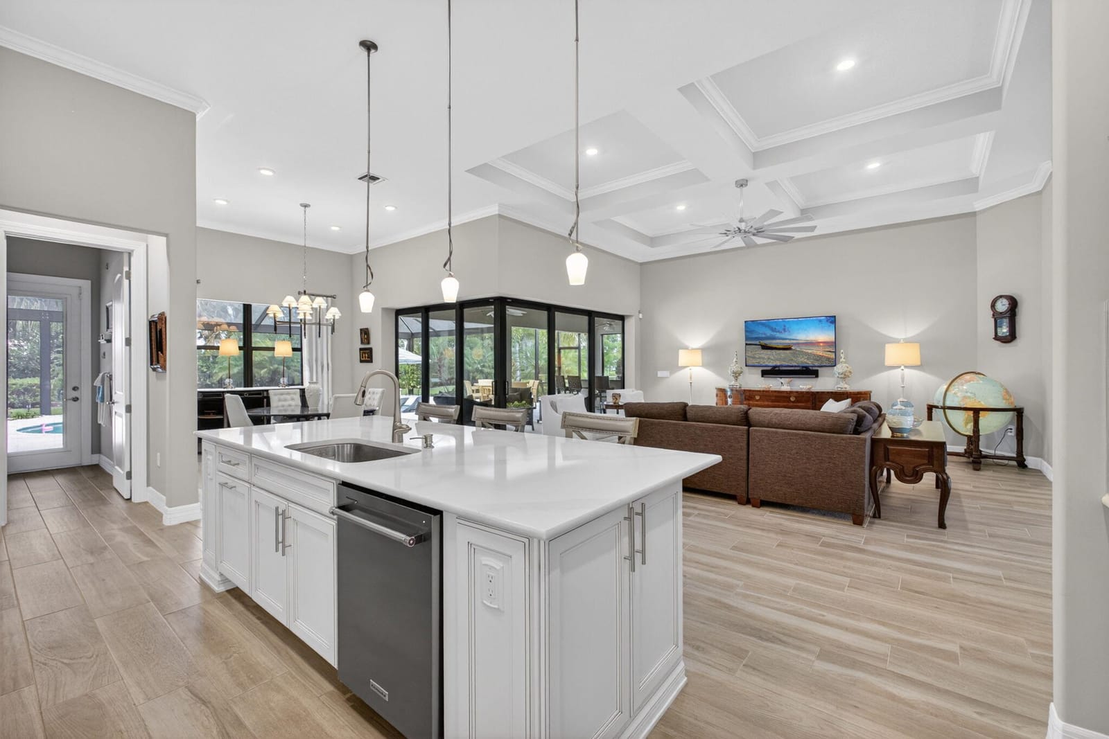 9206 Balsamo Drive — photo 12