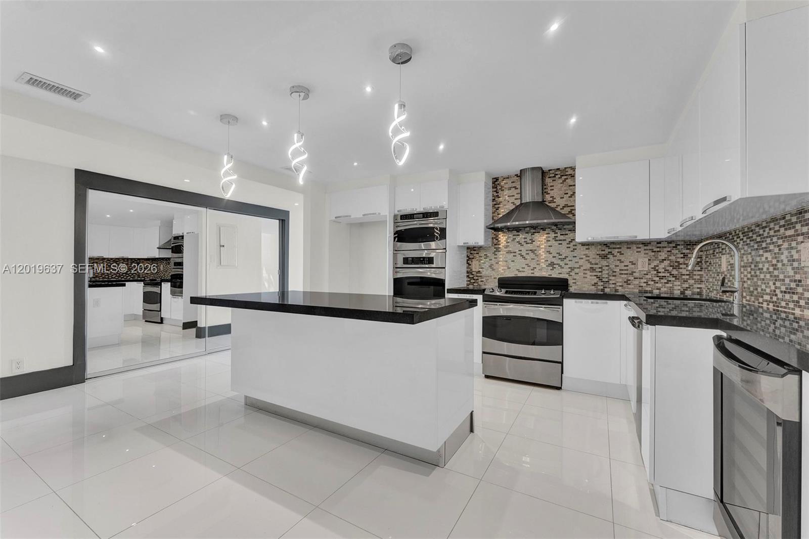 20441 NE 30th Avenue 1069, Aventura, FL 33180, Aventura