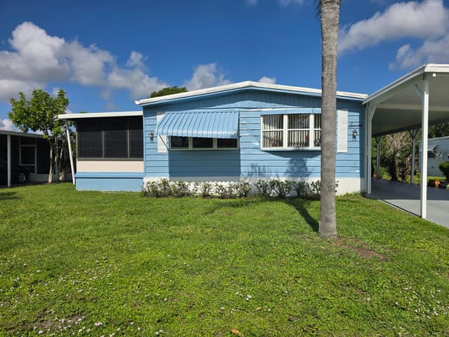7 Madrid Lane, Port St. Lucie, FL 34952