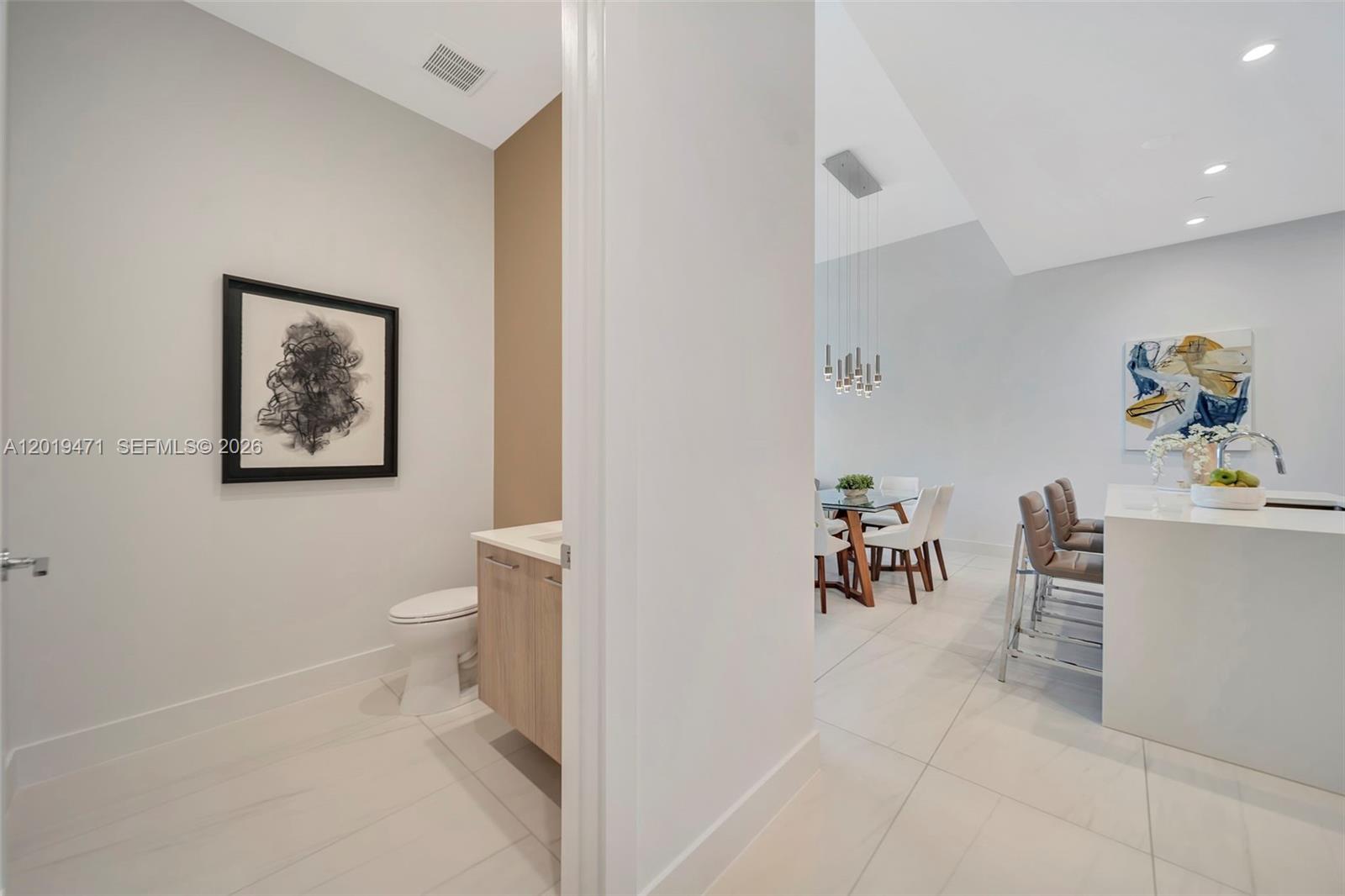153 N Seabreeze 403 — photo 11