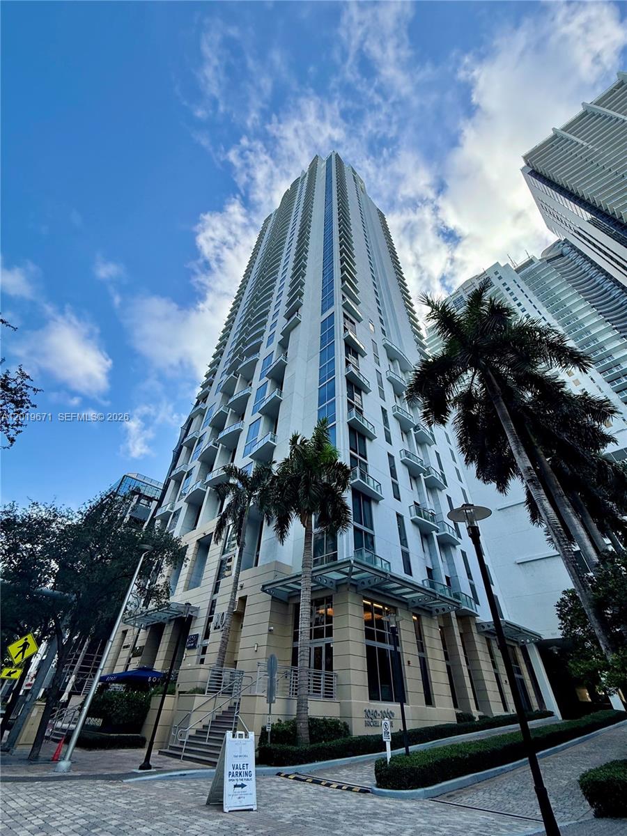 1060 Brickell Avenue 2409, Miami, FL 33131, Miami