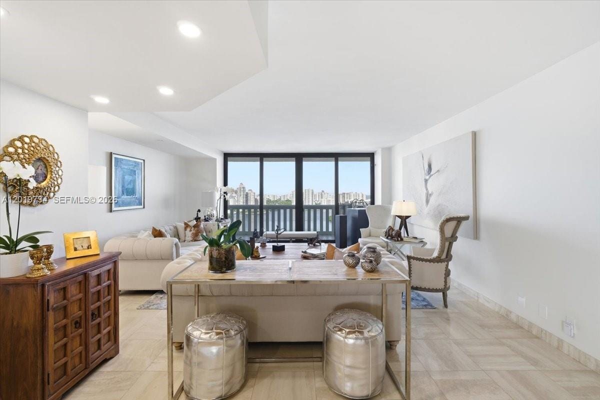 3000 Island Boulevard 2802 — photo 4