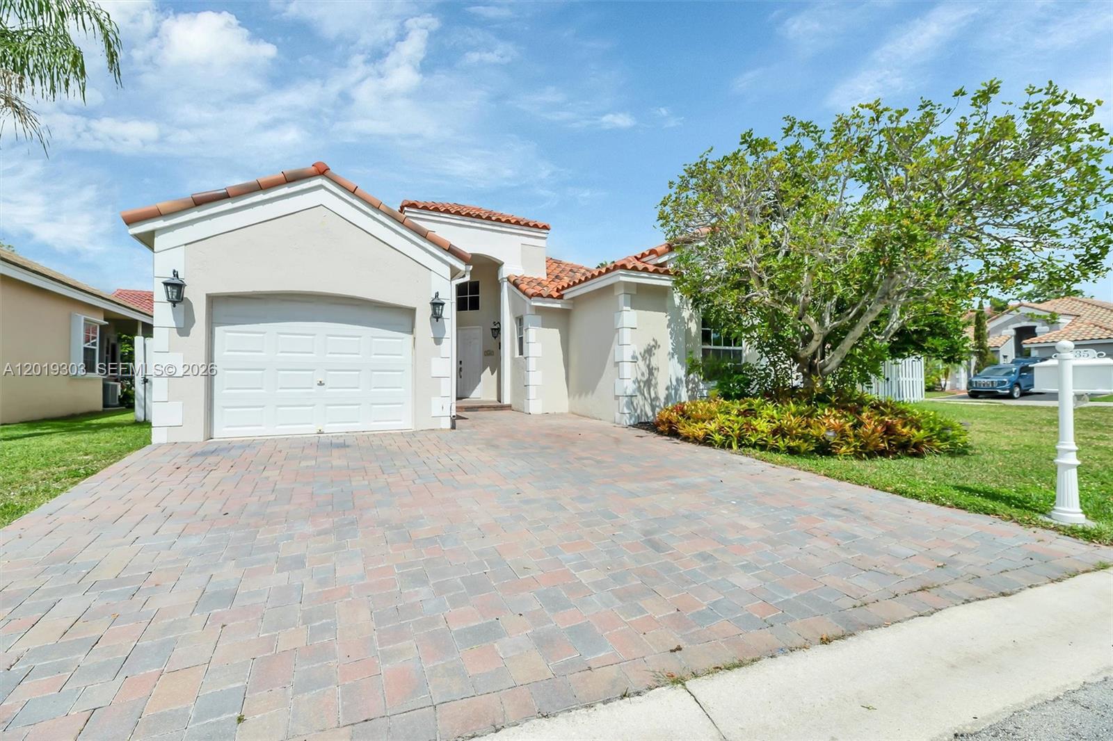 535 Somerset Way, Weston, FL 33326, Weston