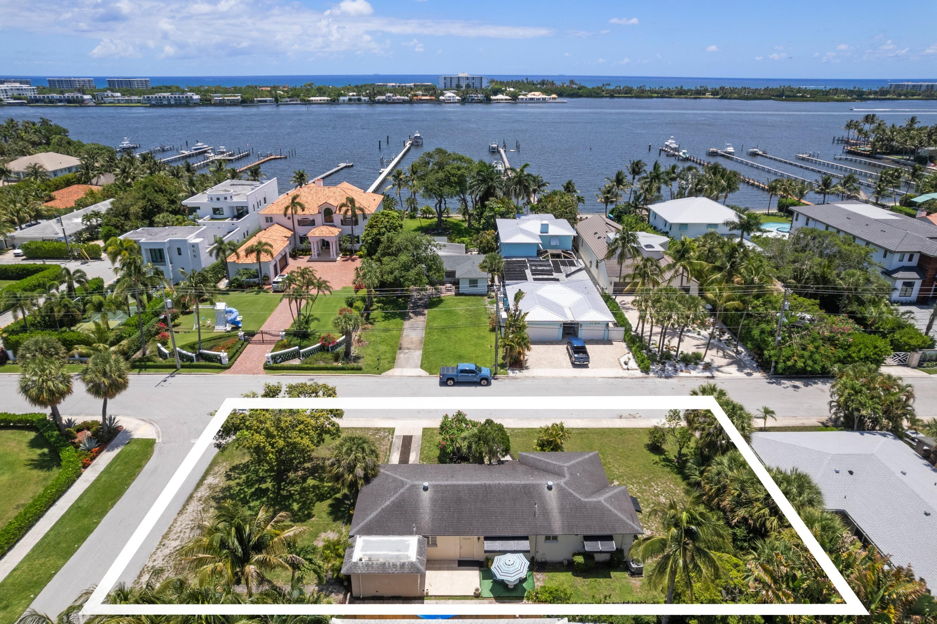 1725 N Lakeside Drive, Lake Worth Beach, FL 33460, Lake Worth Beach