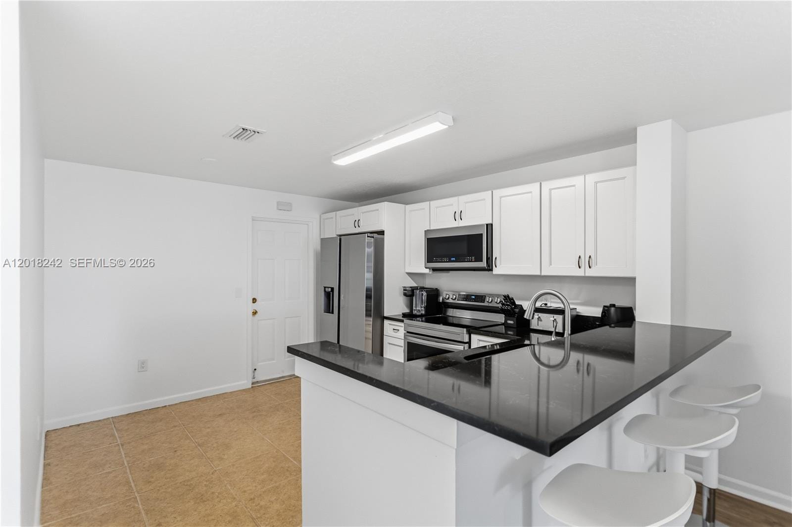 4065 Crystal Lake Drive — photo 7