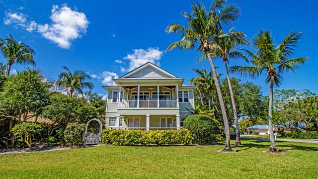 5592 SE Reef Way, Stuart, FL 34997