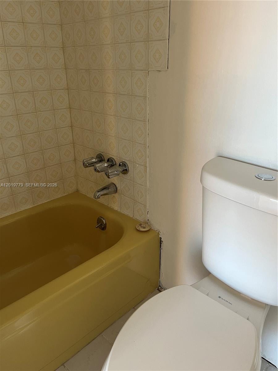 17051 NE 35th Avenue 202, North Miami Beach, FL 33160 photo 10