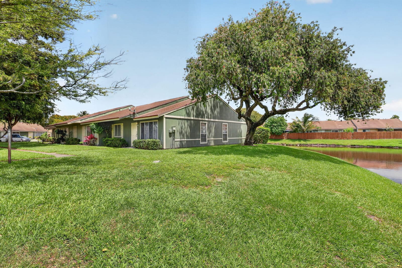 4851 Orleans Court D, West Palm Beach, FL 33415 photo 2