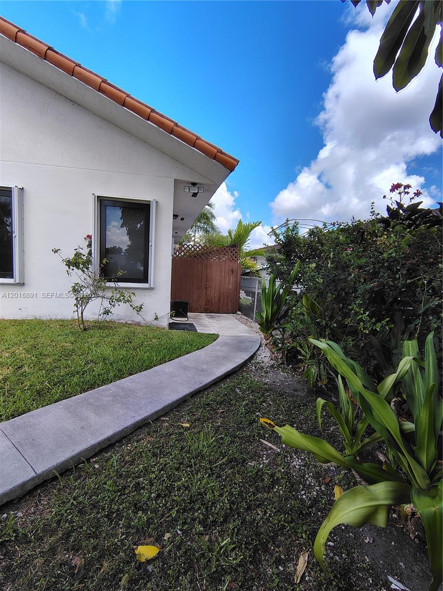 1100 SW 88th Avenue A, Miami, FL 33174, Miami