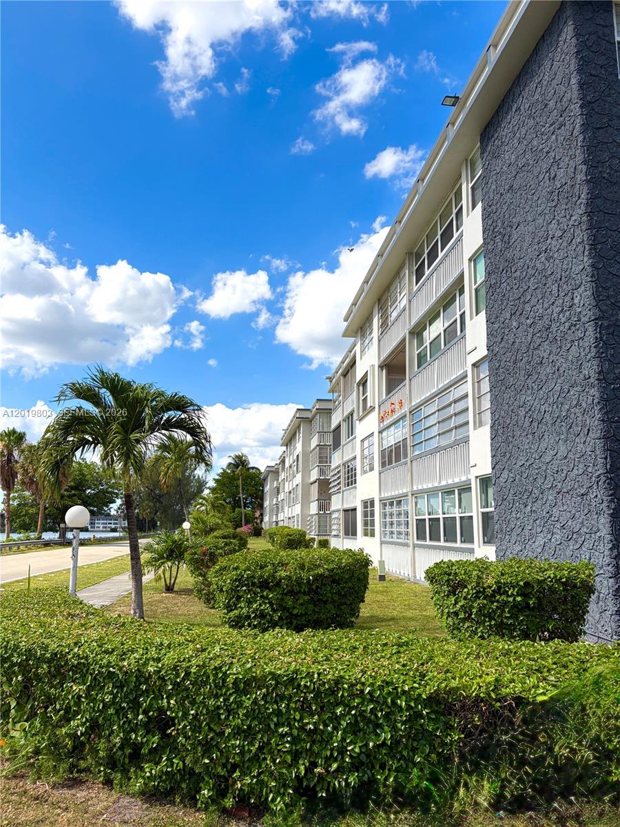 18601 NE 14th Avenue 301, Miami, FL 33179, Miami