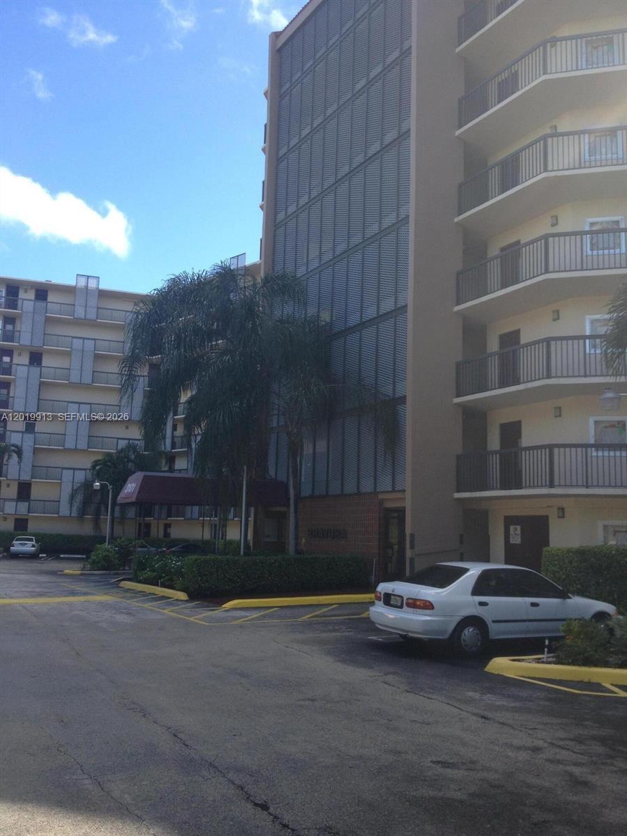 3101 N Country Club Drive 510, Aventura, FL 33180, Aventura
