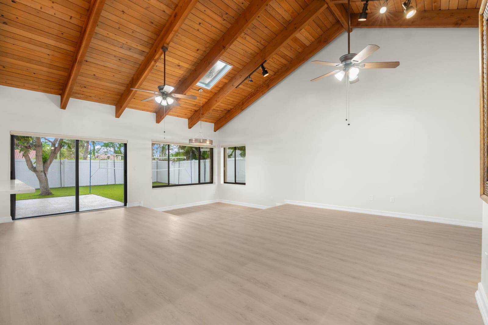 21111 Escondido Way — photo 4