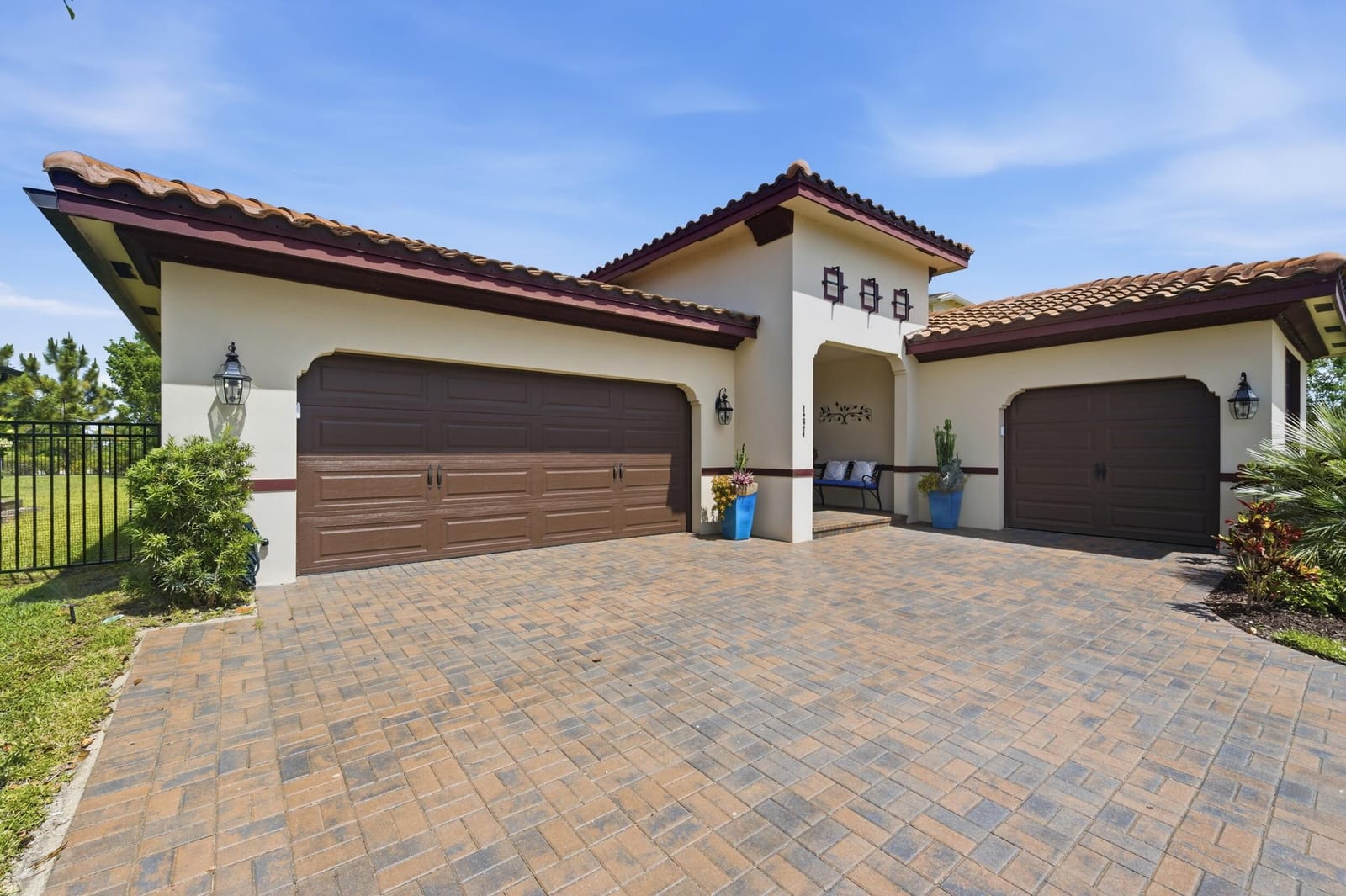 1224 Sterling Pine Place — photo 3