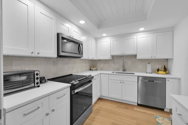 10 SE Turtle Creek Drive Unit B, Tequesta, FL 33469