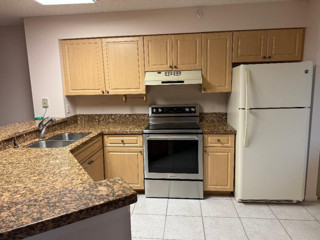 2205 S Cypress Bend Drive 307, Pompano Beach, FL 33069, Pompano Beach