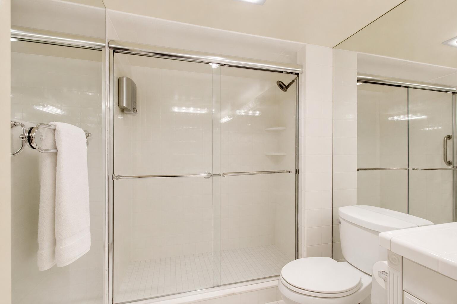 5561 Fairway Park Drive 104, Boynton Beach, FL 33437 photo 15