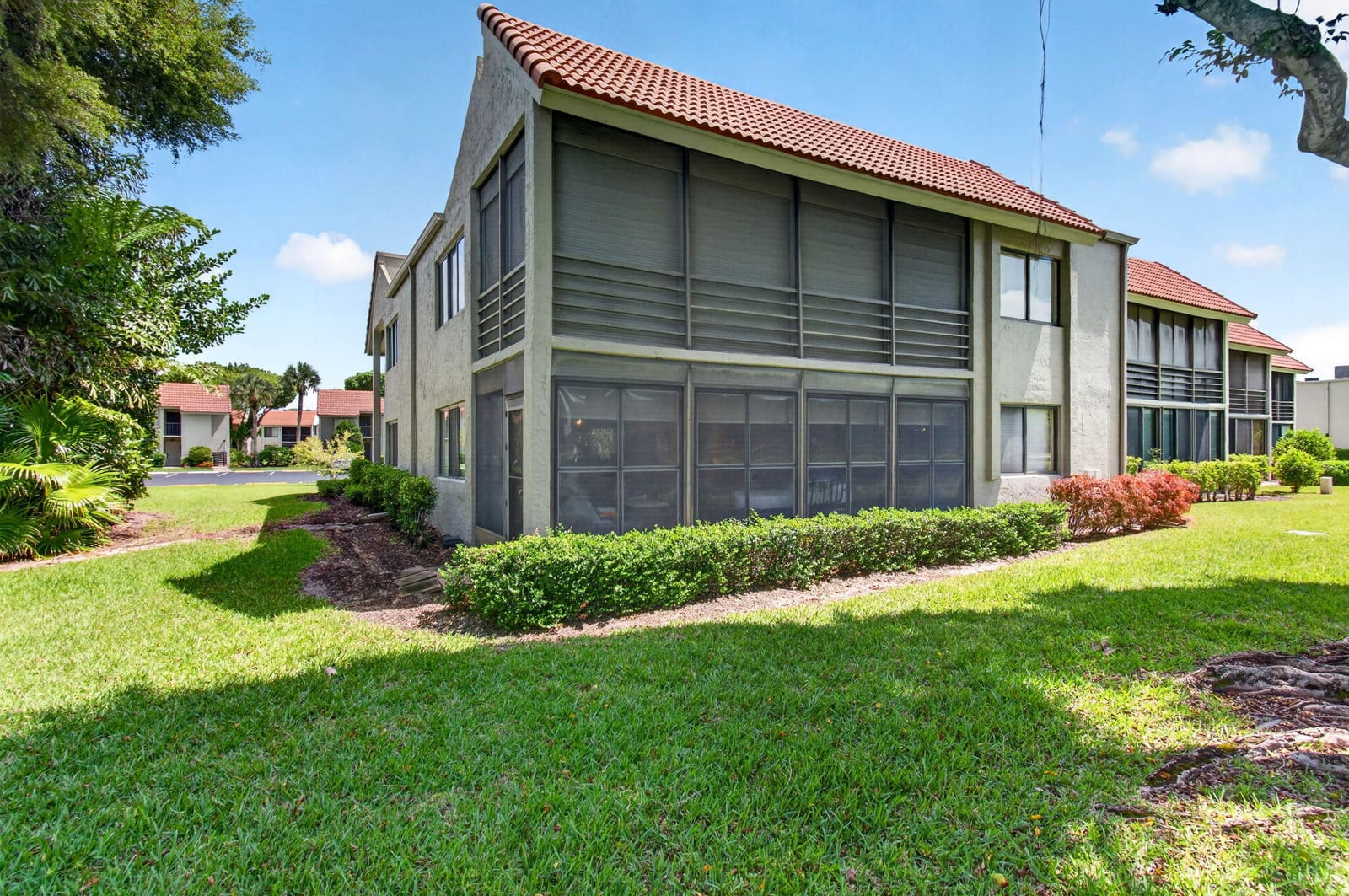5561 Fairway Park Drive 104, Boynton Beach, FL 33437 photo 23