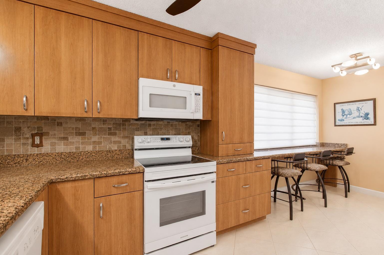 5561 Fairway Park Drive 104, Boynton Beach, FL 33437 photo 4