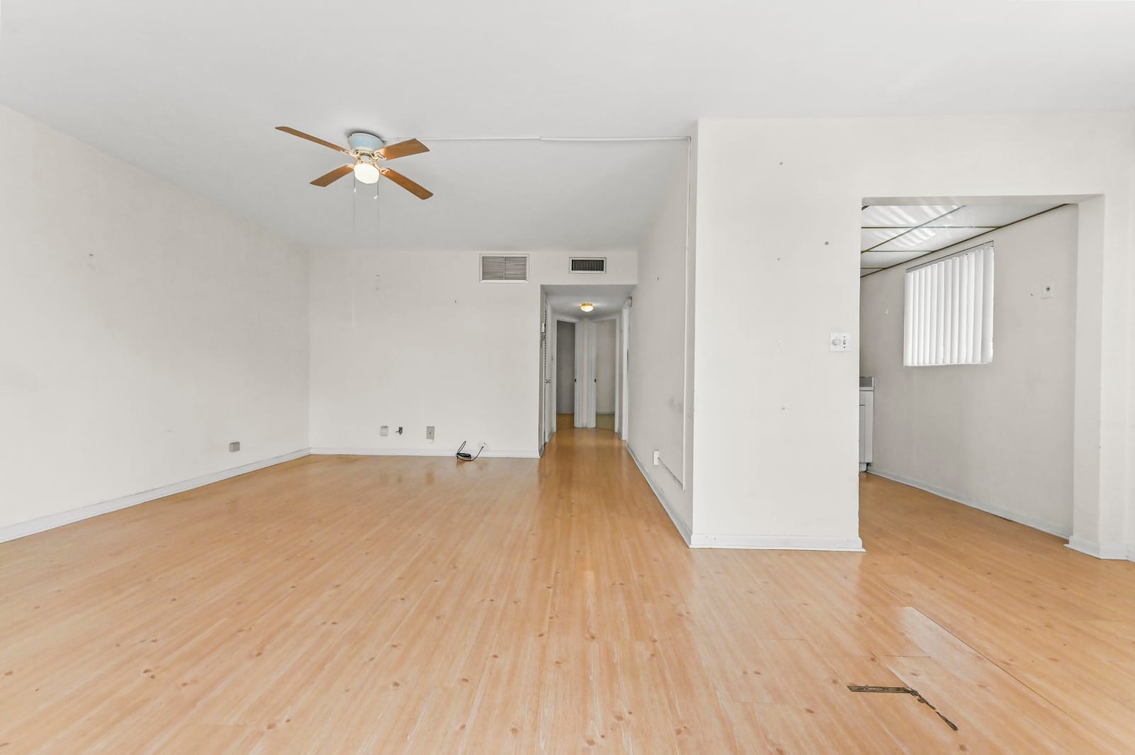 1950 Lake Osborne Drive 9 — photo 3