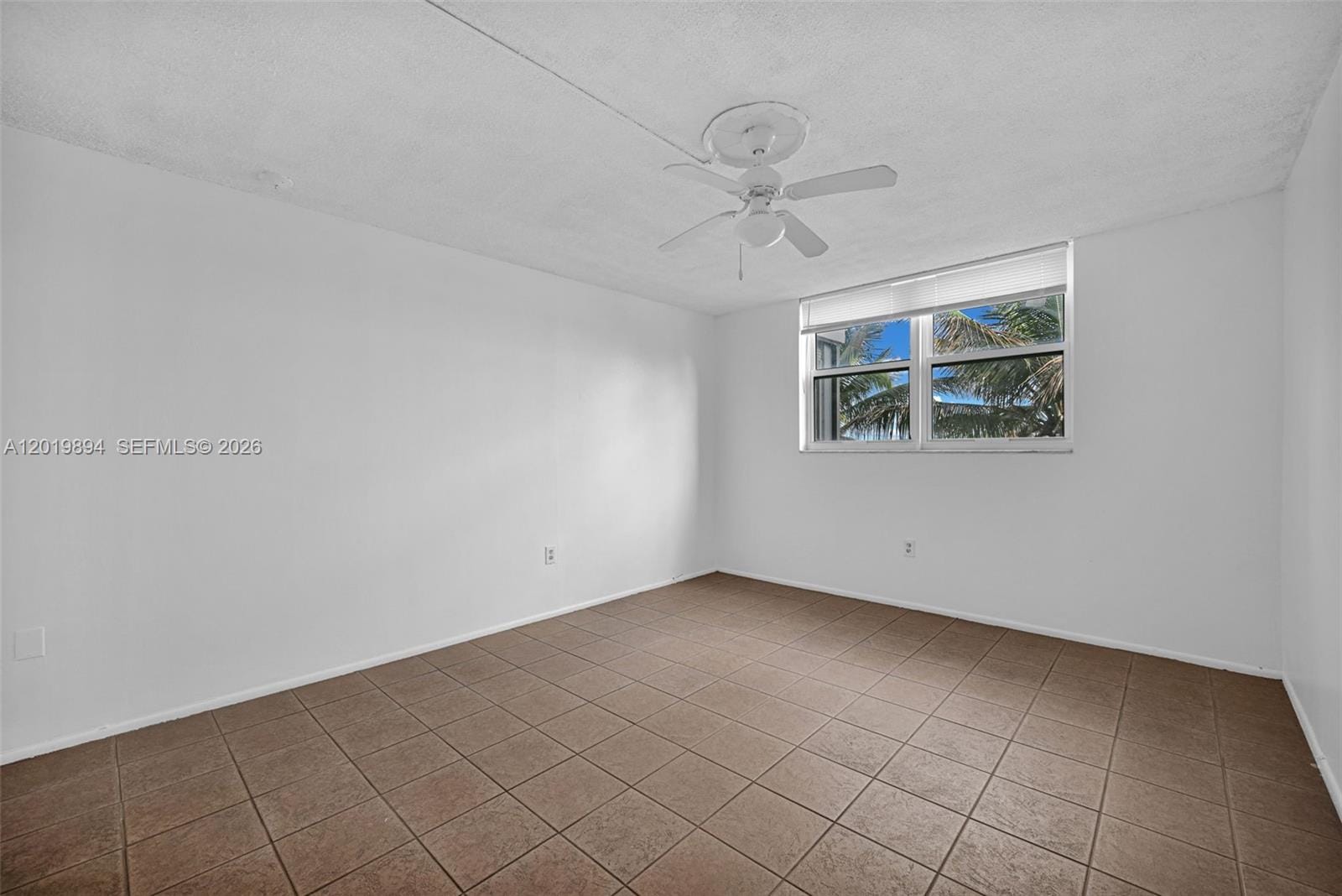 1075 NE Miami Gardens Drive 408, Miami, FL 33179 photo 12