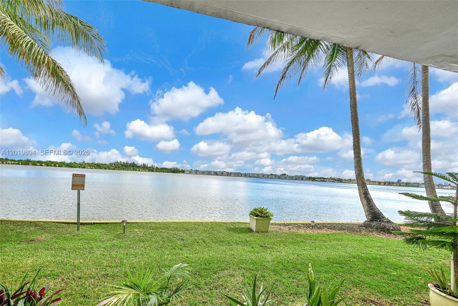 1075 NE Miami Gardens Drive 408, Miami, FL 33179 photo 8