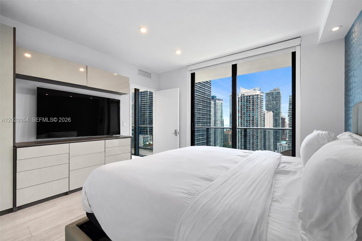 55 SW 9th Street 2703 — photo 9