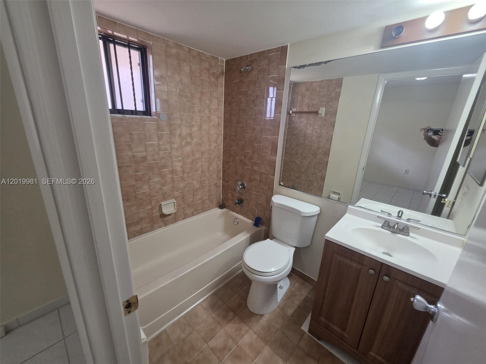 5500 W 21st Court 306, Hialeah, FL 33016 photo 18