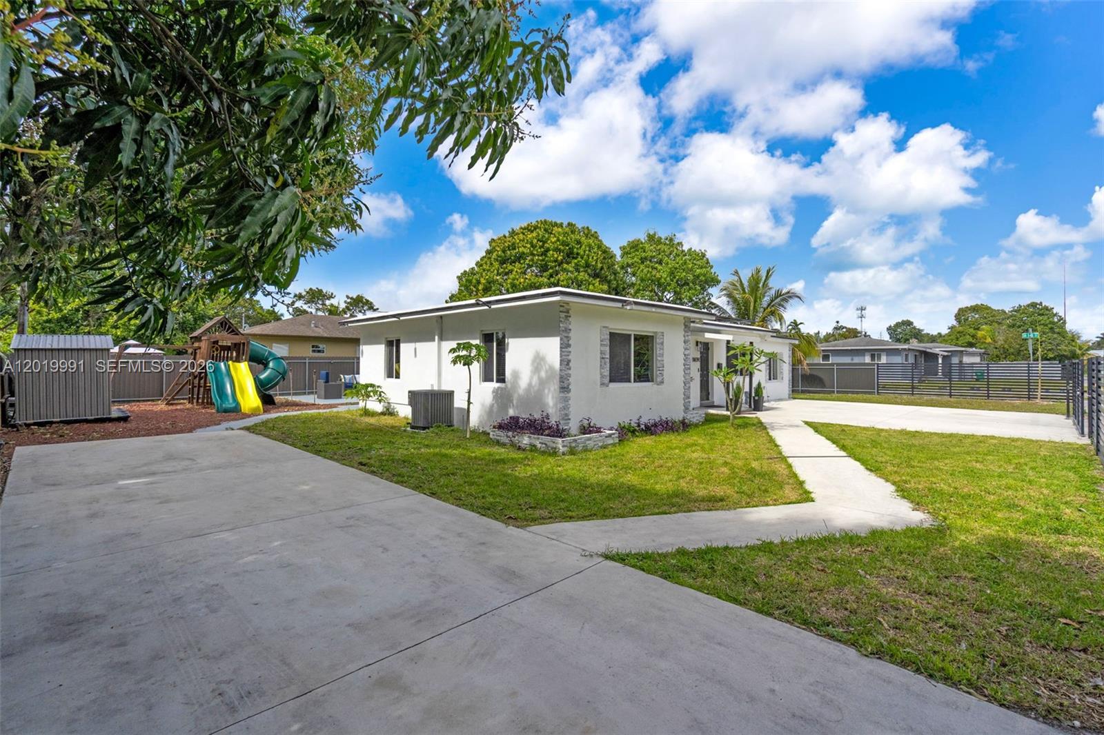 14090 NW 8th Avenue, Miami, FL 33168, Miami