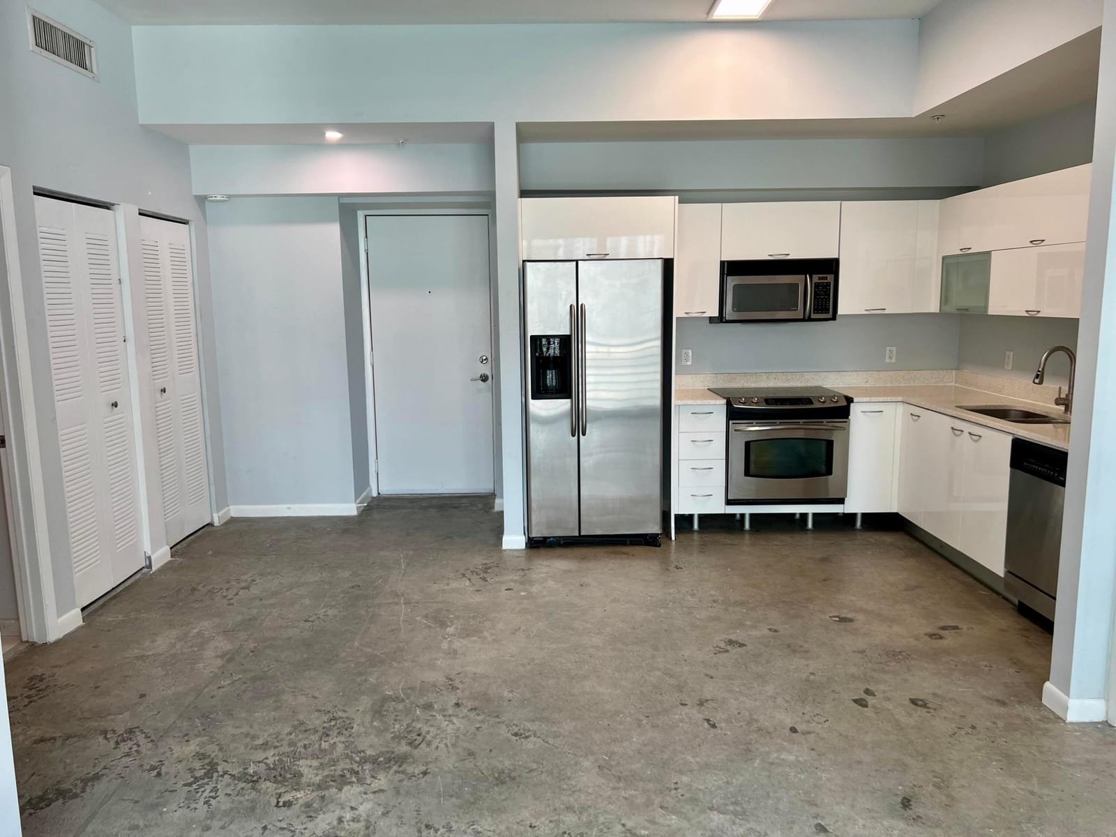 133 NE 2nd Avenue 1006, Miami, FL 33132 photo 2