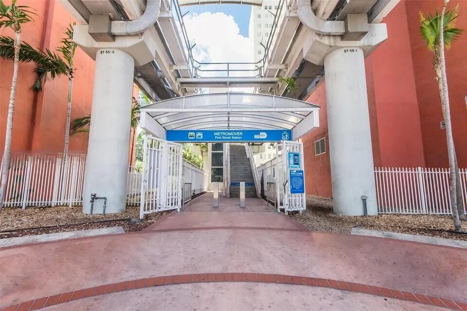 133 NE 2nd Avenue 1006, Miami, FL 33132 photo 17
