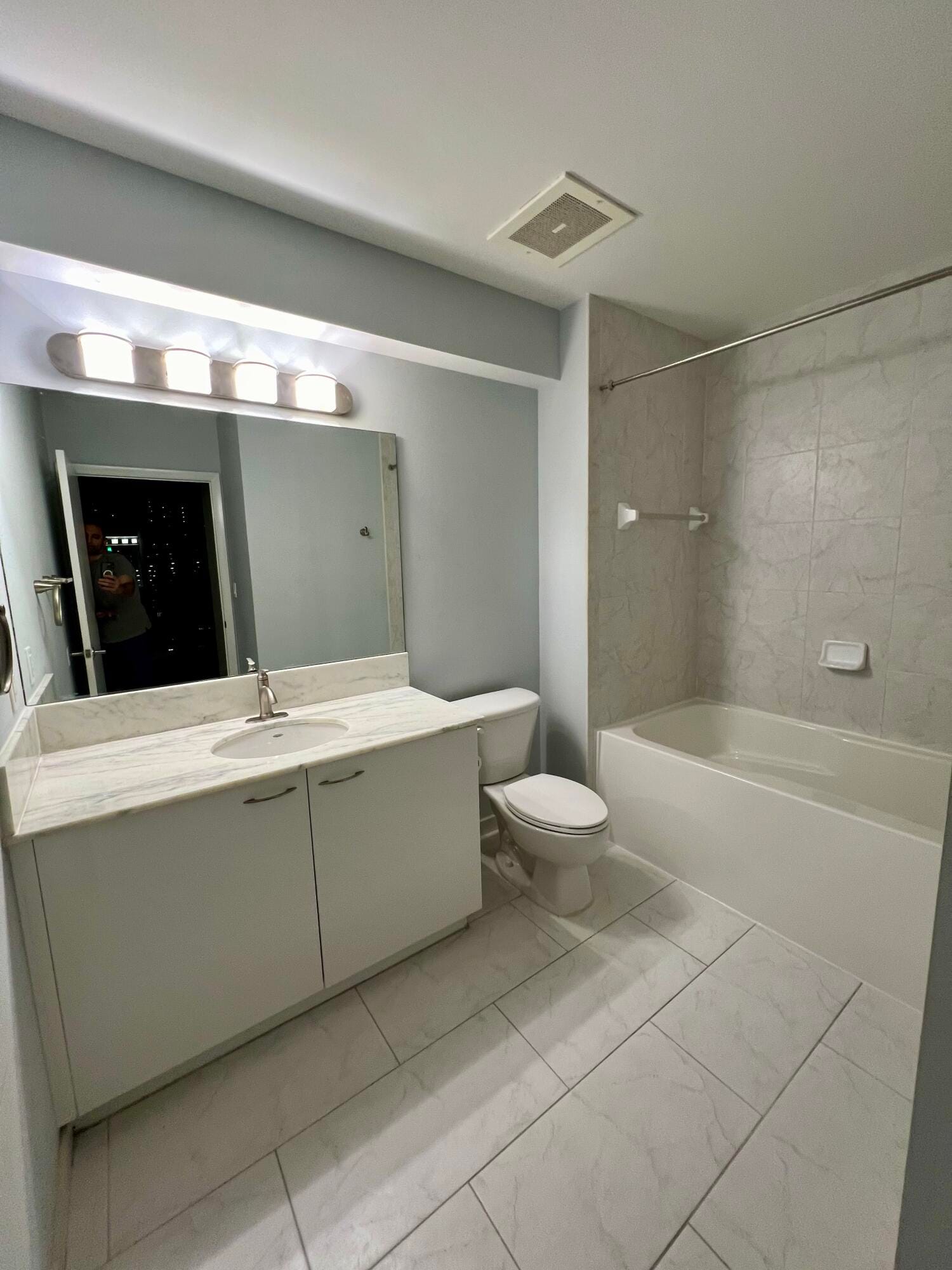 133 NE 2nd Avenue 1006, Miami, FL 33132 photo 4