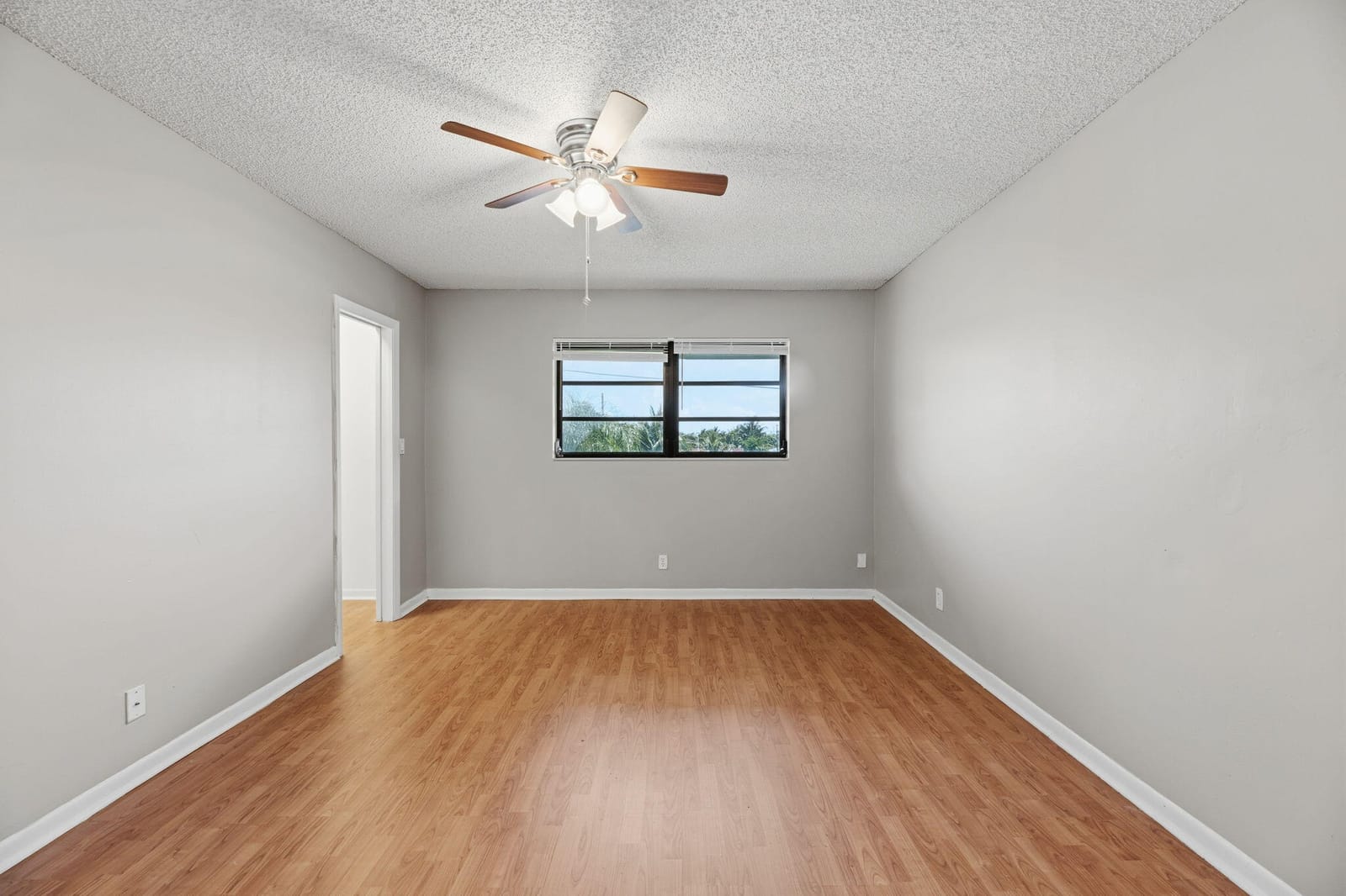 1769 NE 40th Place 506 — photo 11