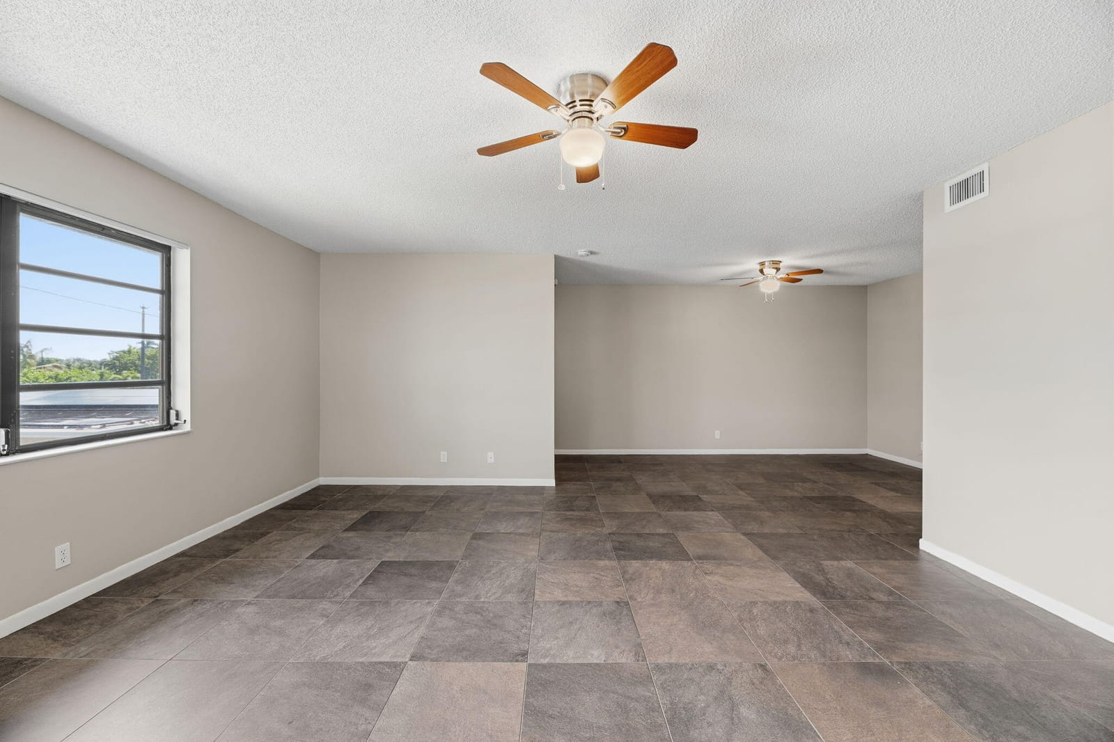 1769 NE 40th Place 506 — photo 5