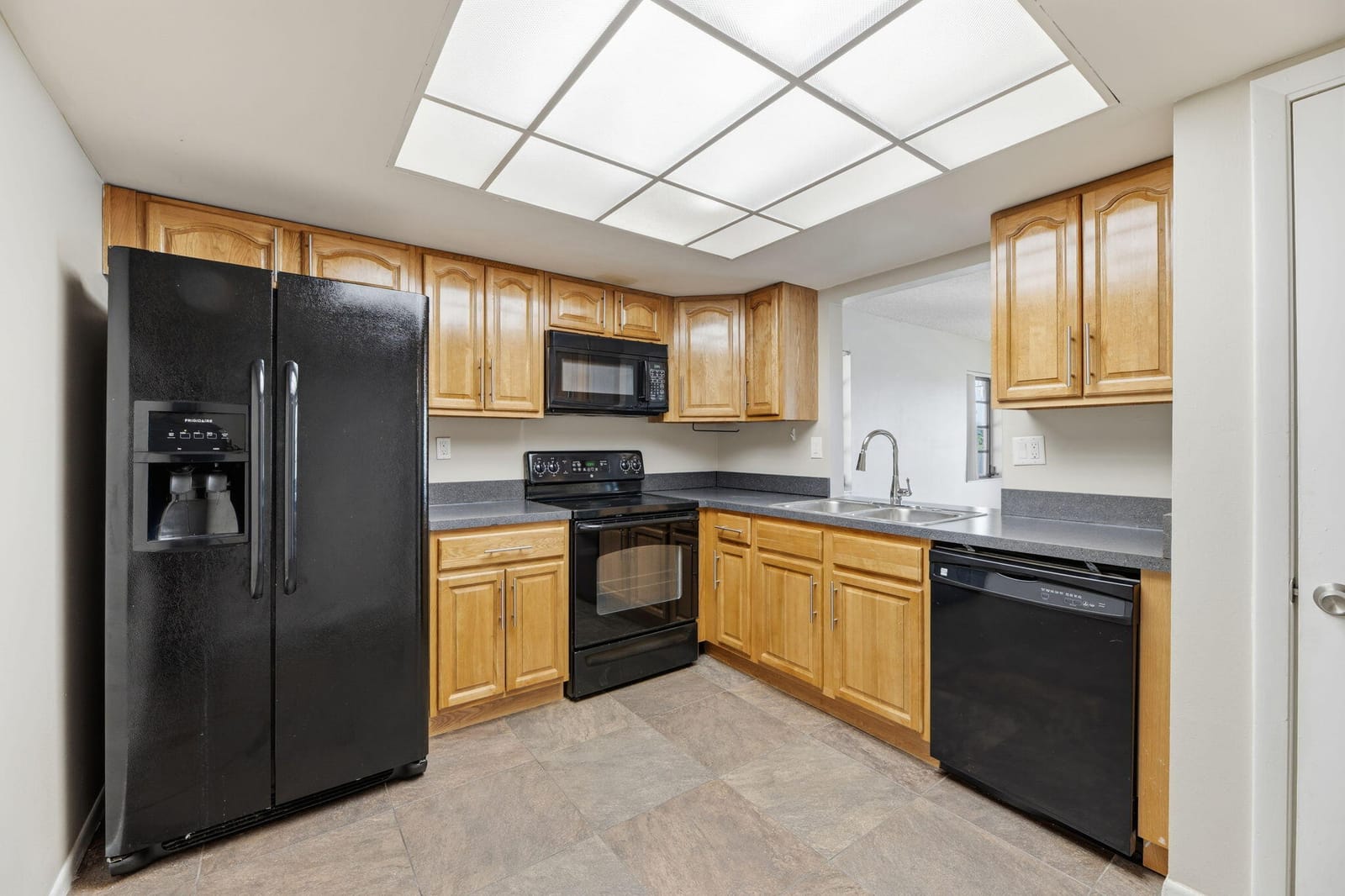 1769 NE 40th Place 506 — photo 7