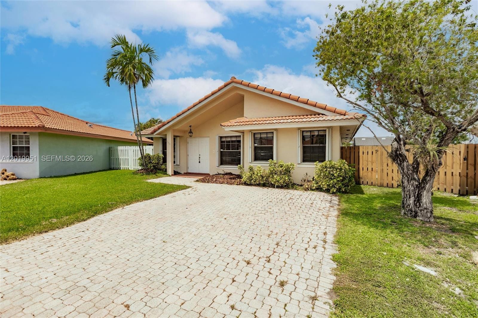 8359 NW 189th St Road, Hialeah, FL 33015