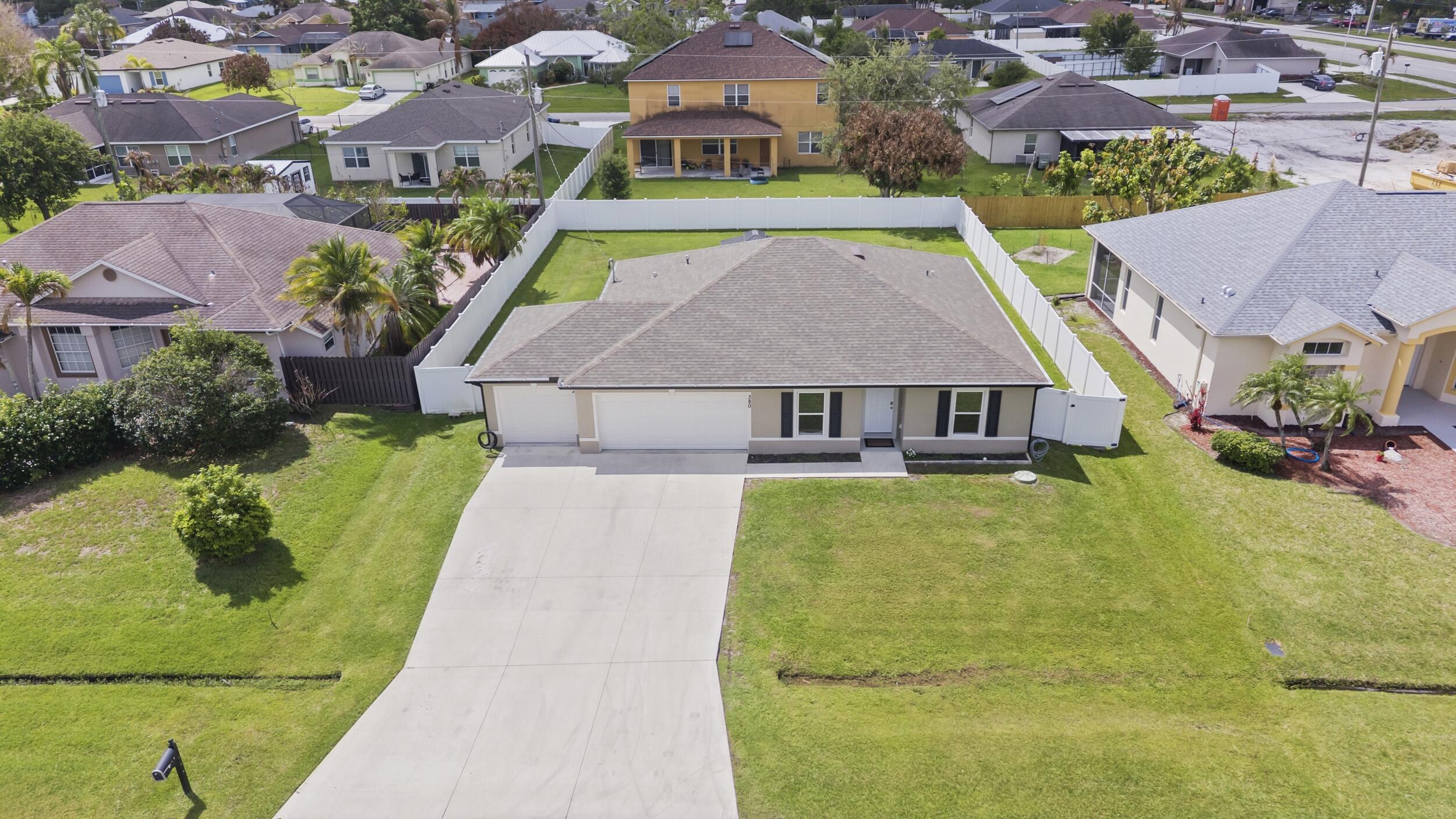 380 SW Donna Terrace, Port St. Lucie, FL 34984 photo 23
