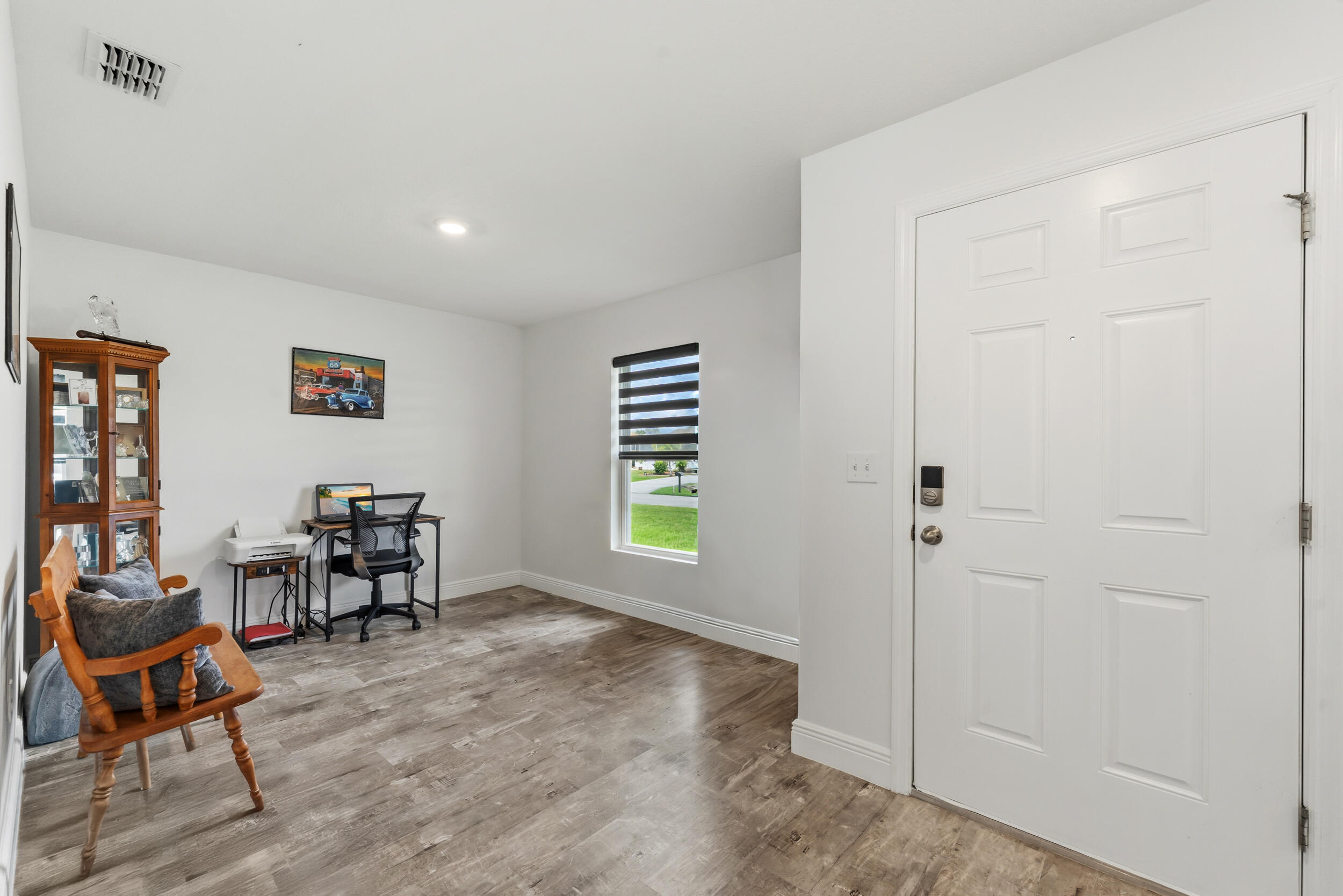 380 SW Donna Terrace — photo 8
