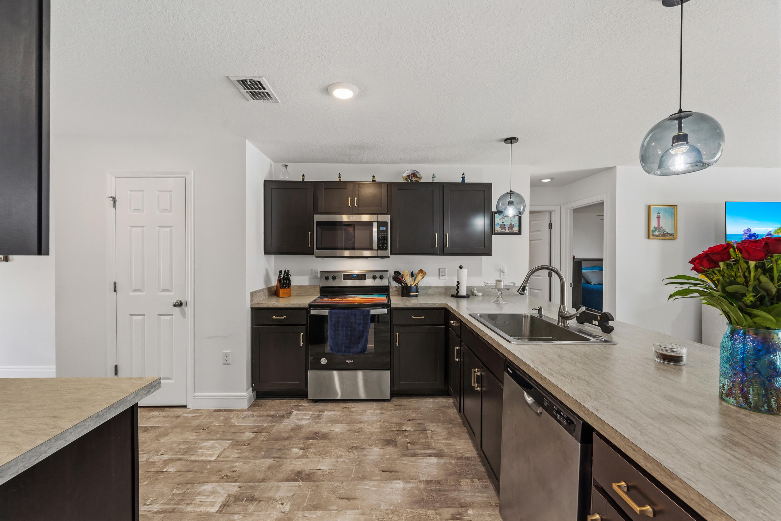 380 SW Donna Terrace — photo 10