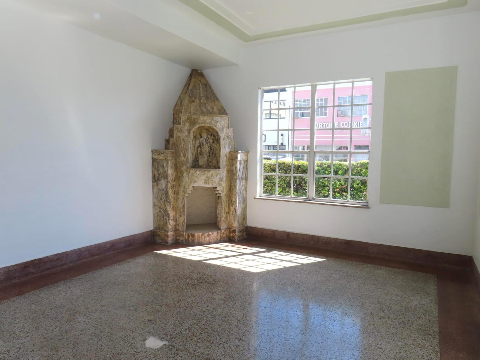 605 Euclid Avenue 202 — photo 2