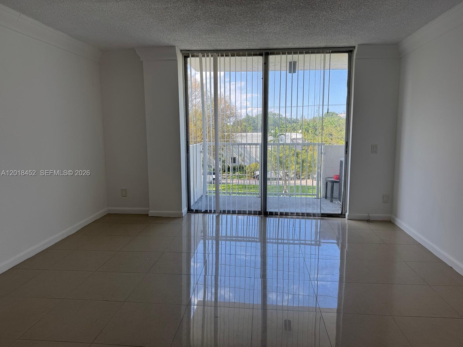 2020 NE 135th Street 303, North Miami, FL 33181 photo 2