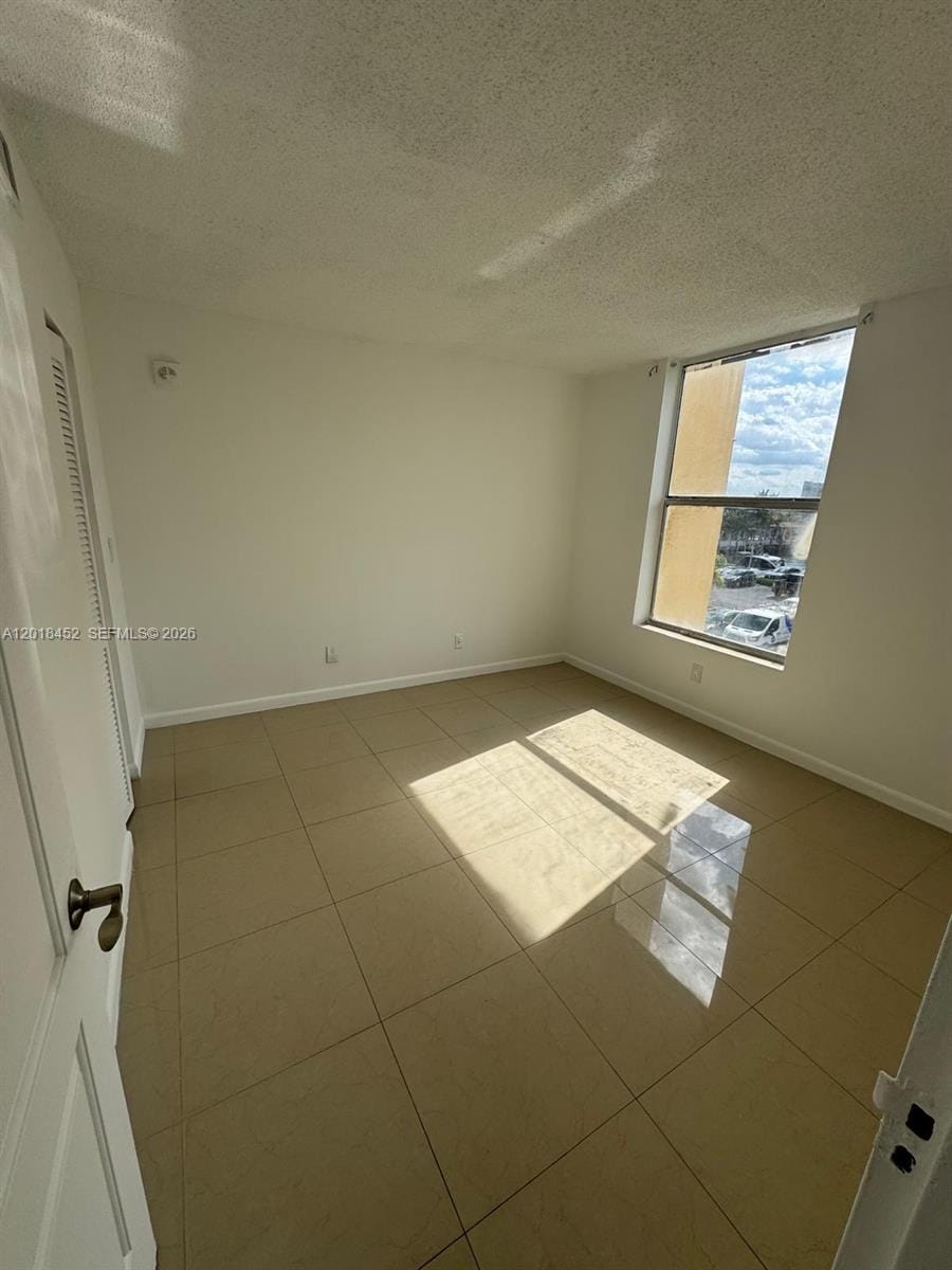 2020 NE 135th Street 303, North Miami, FL 33181 photo 7