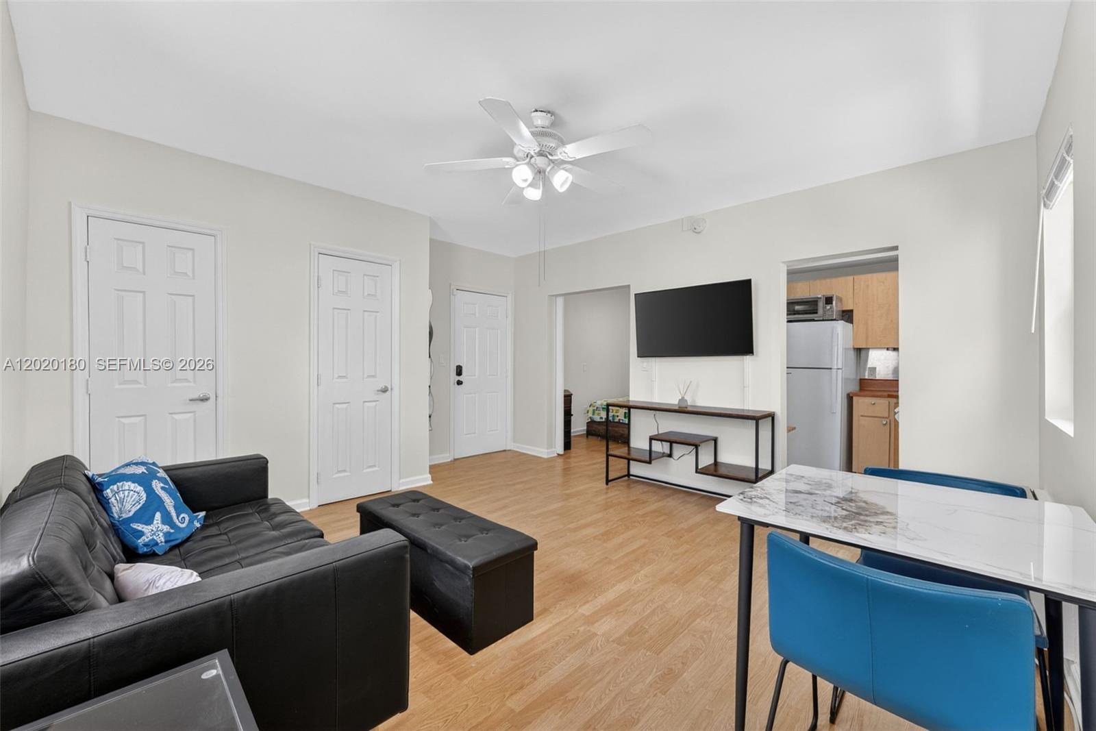 1027 Euclid Avenue 8 — photo 7
