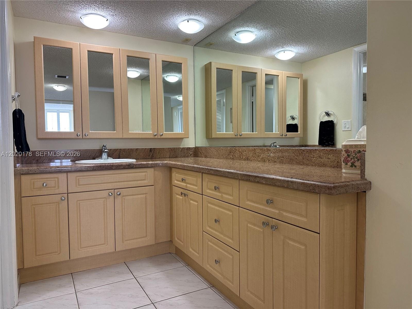 6039 Collins Avenue 924, Miami Beach, FL 33140 photo 15