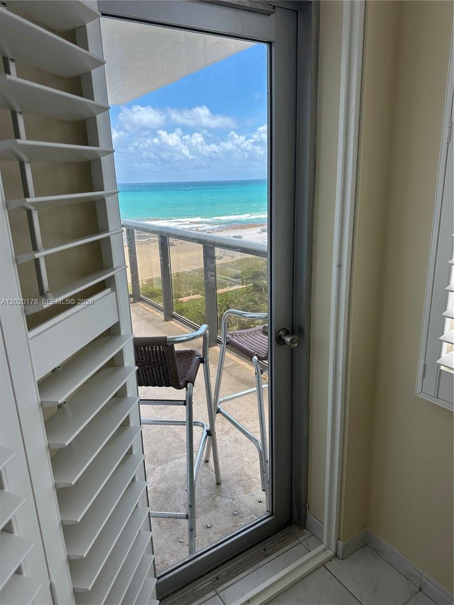 6039 Collins Avenue 924, Miami Beach, FL 33140 photo 3