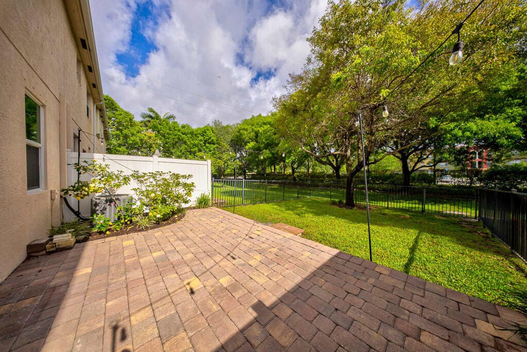 6463 Azura Lake Road, Lake Worth, FL 33463 photo 18