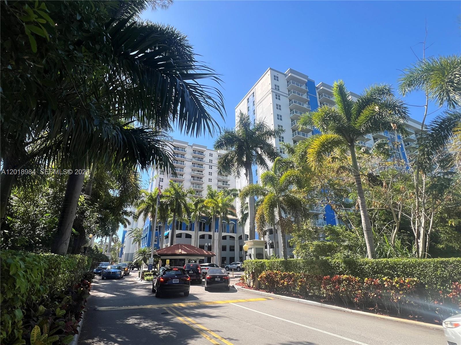 5085 NW 7th Street 711, Miami, FL 33126, Miami