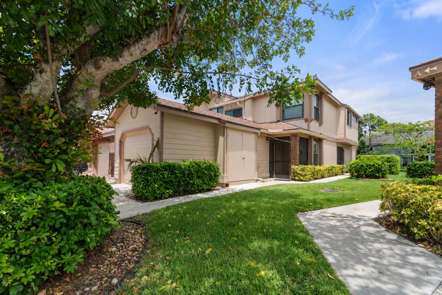 500 Crosswinds Drive F1, Greenacres, FL 33413, Greenacres