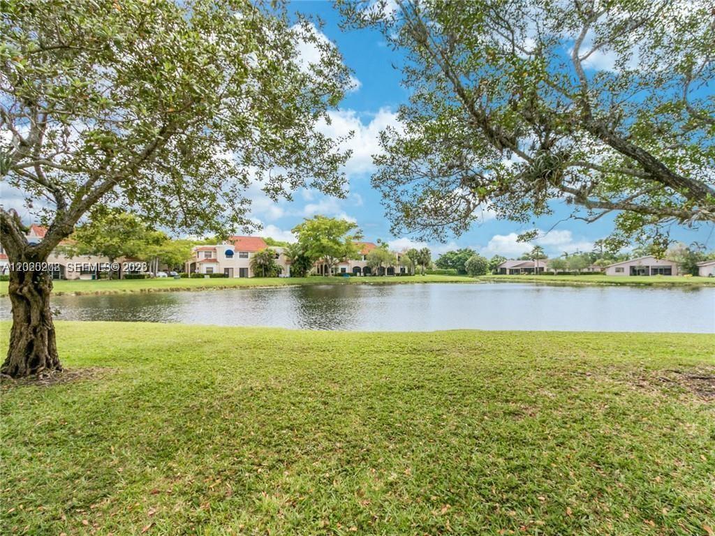 436 Lakeview Drive 203, Weston, FL 33326, Weston