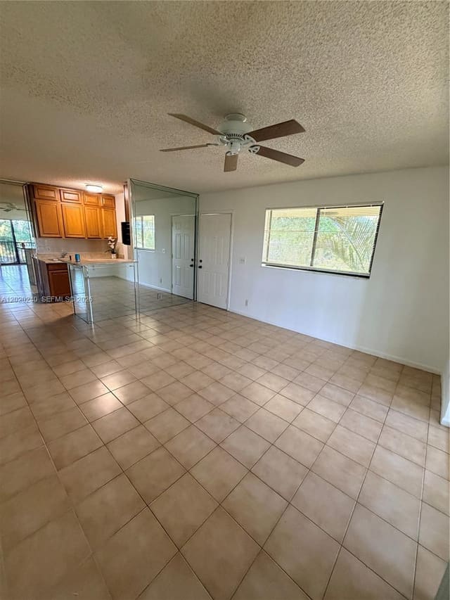 588 Trace Circle 202, Deerfield Beach, FL 33441