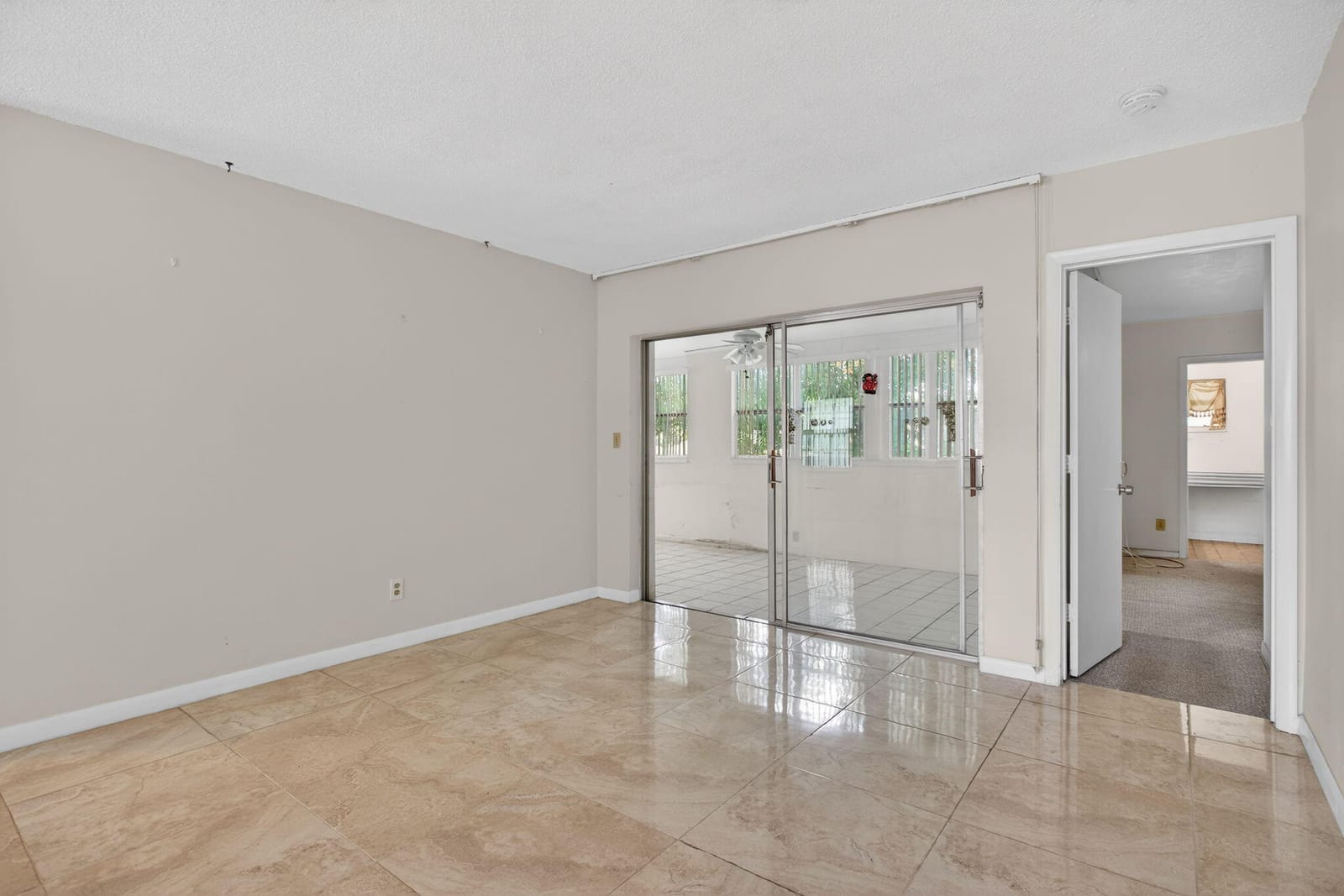 2540 NW 34th Terrace, Lauderdale Lakes, FL 33311 photo 27